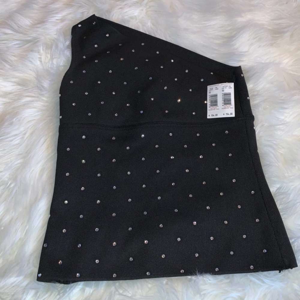 NWT Veronique Young  sleeveless top
